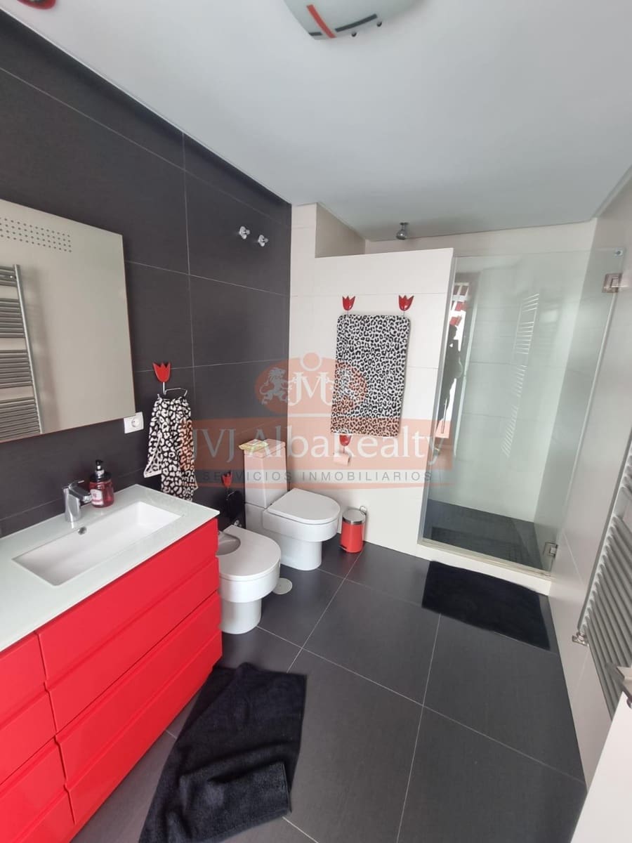 3 soveværelse Lejlighed til salg i Albacete by med garage - € 460.000 (Ref: 9723693)