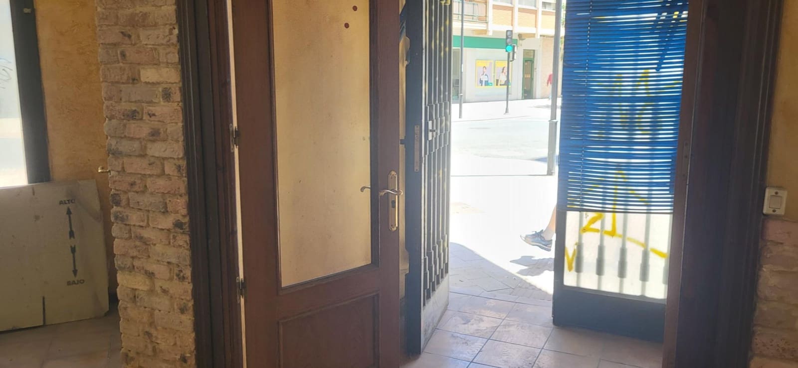 Commercial for sale in Albacete city - € 143,000 (Ref: 9723694)