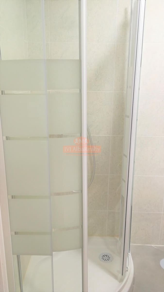 4 bedroom Flat for rent in Albacete city - € 240 (Ref: 9723695)