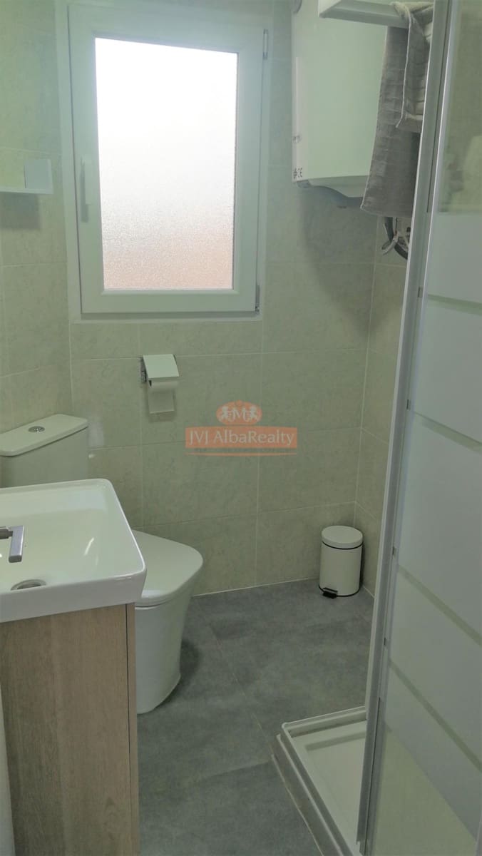 4 bedroom Flat for rent in Albacete city - € 240 (Ref: 9723695)