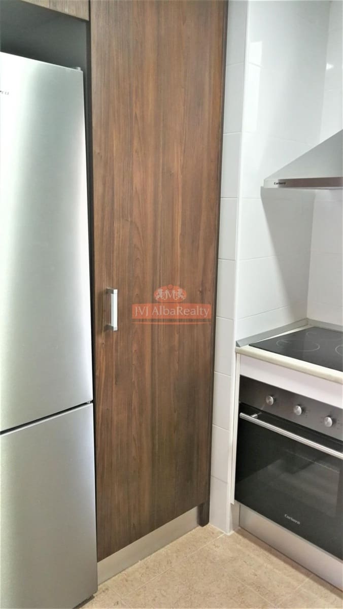 4 bedroom Flat for rent in Albacete city - € 240 (Ref: 9723695)