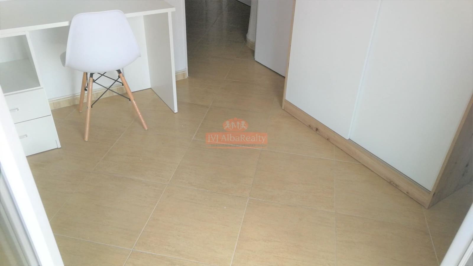 4 bedroom Flat for rent in Albacete city - € 240 (Ref: 9723695)