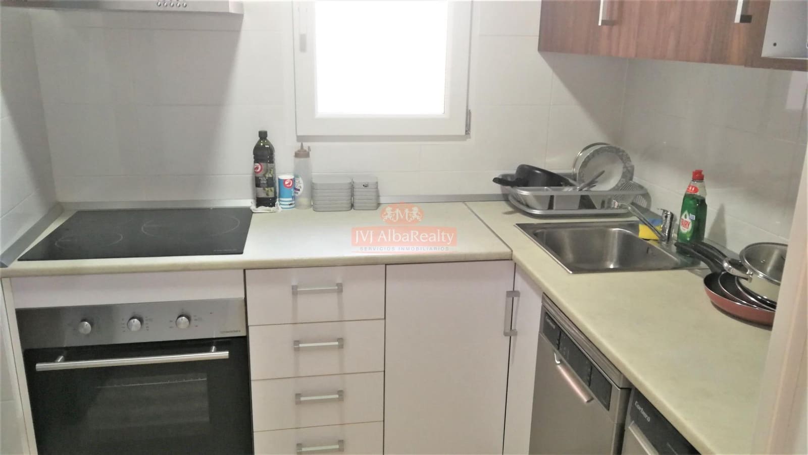 4 bedroom Flat for rent in Albacete city - € 240 (Ref: 9723695)