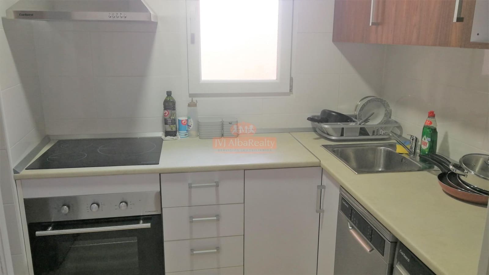 4 bedroom Flat for rent in Albacete city - € 240 (Ref: 9723695)