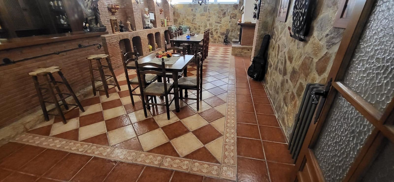 5 bedroom Villa for sale in Albacete city with pool garage - € 1,350,000 (Ref: 9723696)