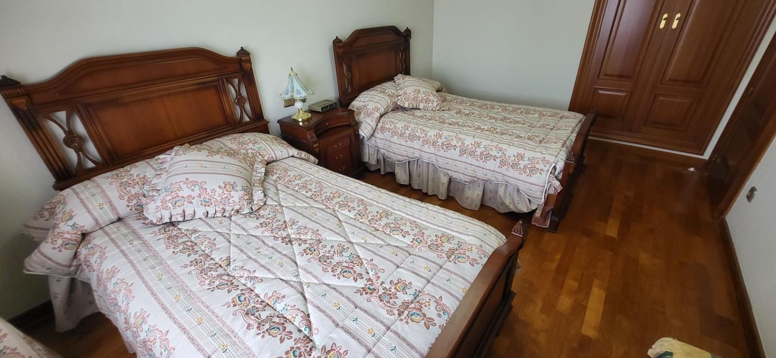 5 bedroom Villa for sale in Albacete city with pool garage - € 1,350,000 (Ref: 9723696)