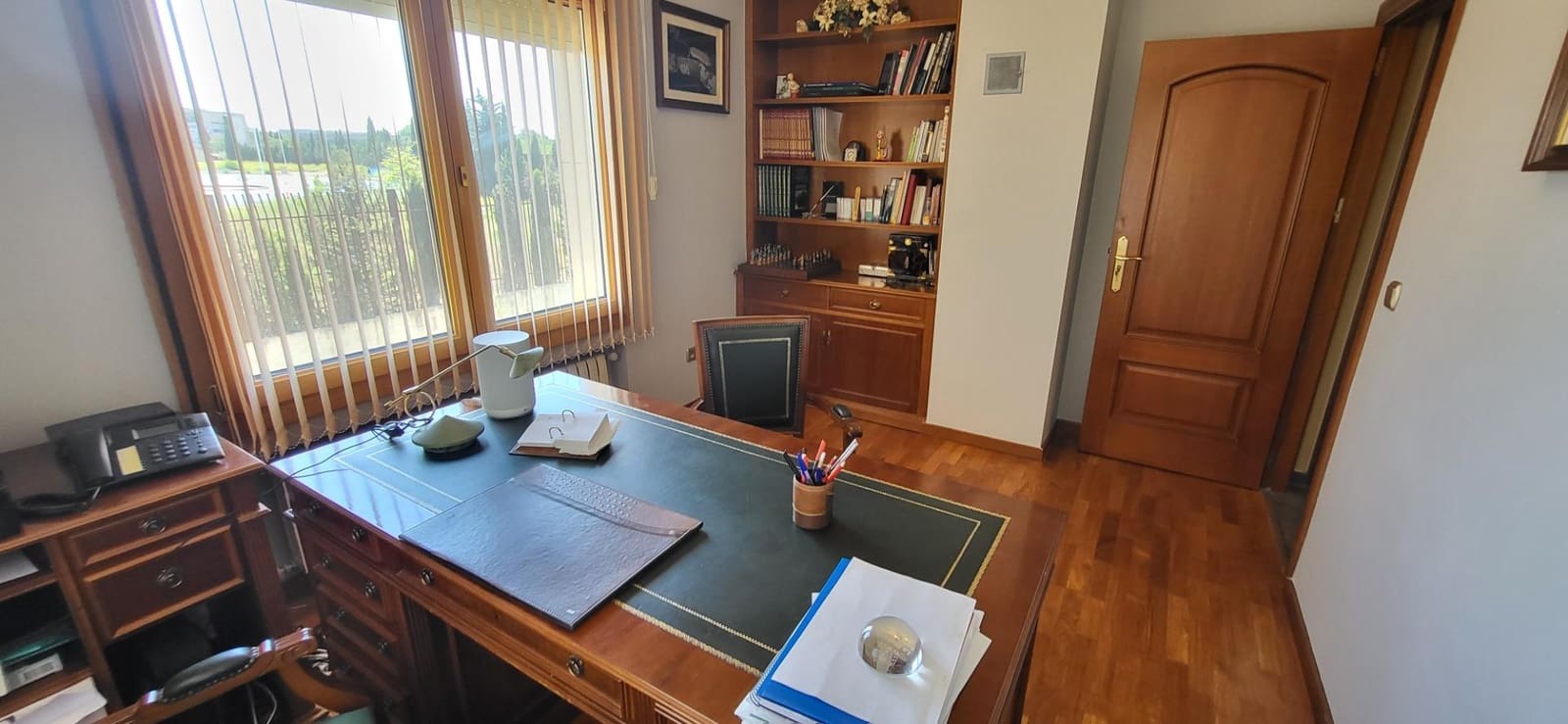 5 bedroom Villa for sale in Albacete city with pool garage - € 1,350,000 (Ref: 9723696)