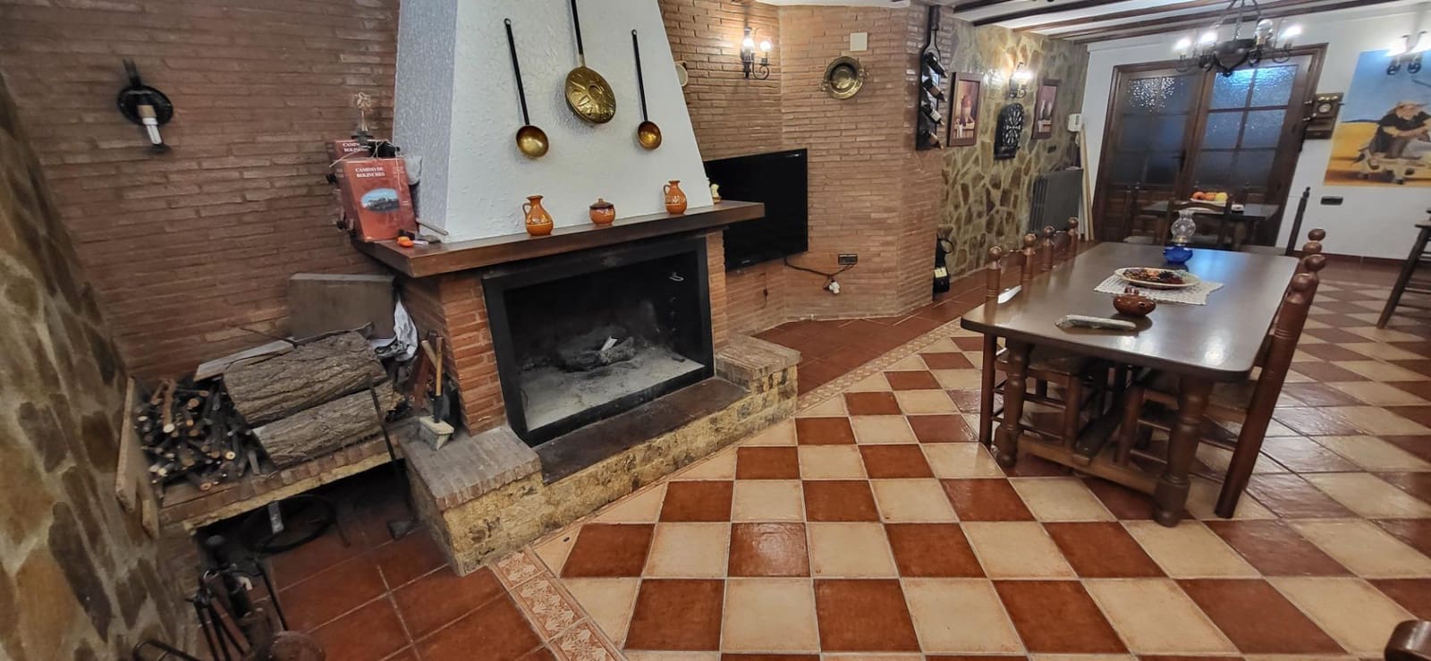 5 bedroom Villa for sale in Albacete city with pool garage - € 1,350,000 (Ref: 9723696)