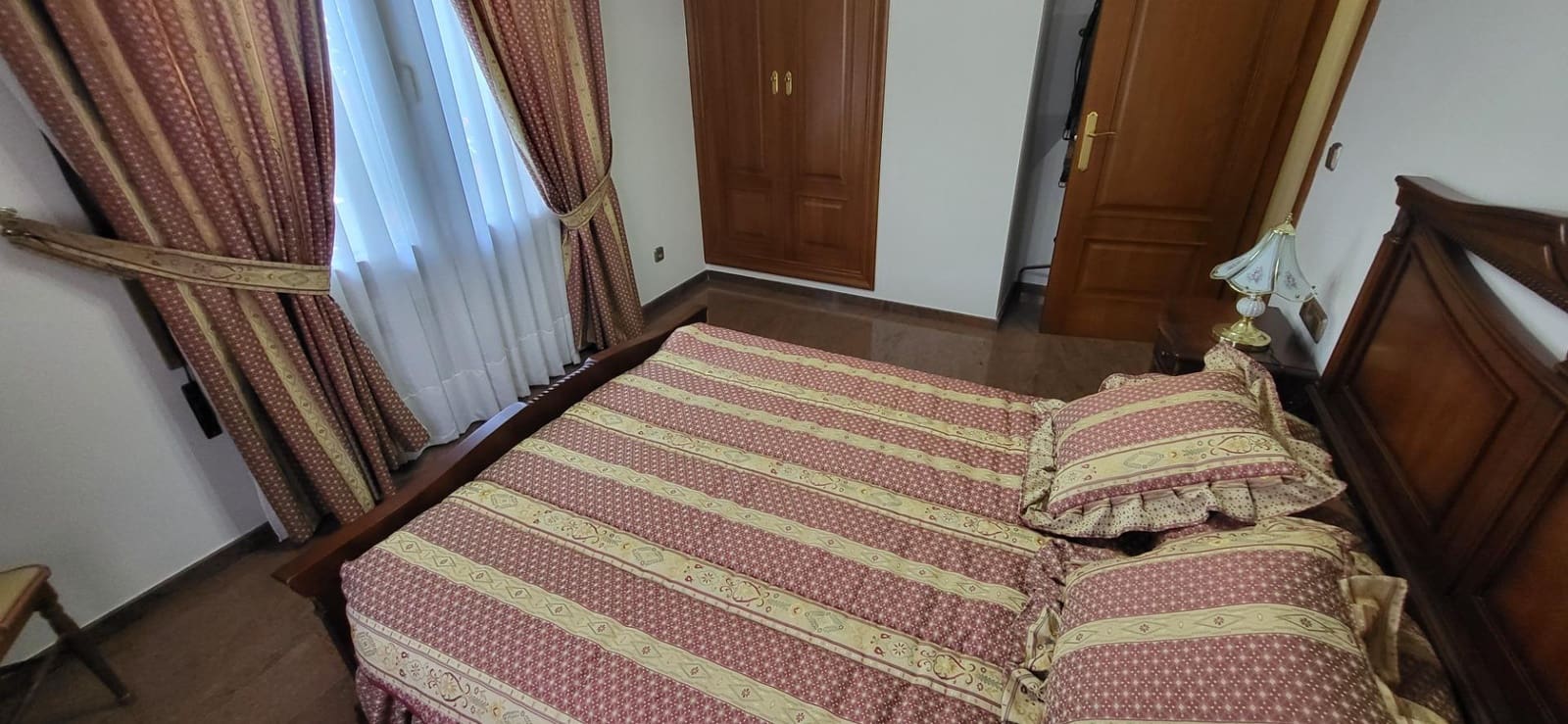 5 bedroom Villa for sale in Albacete city with pool garage - € 1,350,000 (Ref: 9723696)