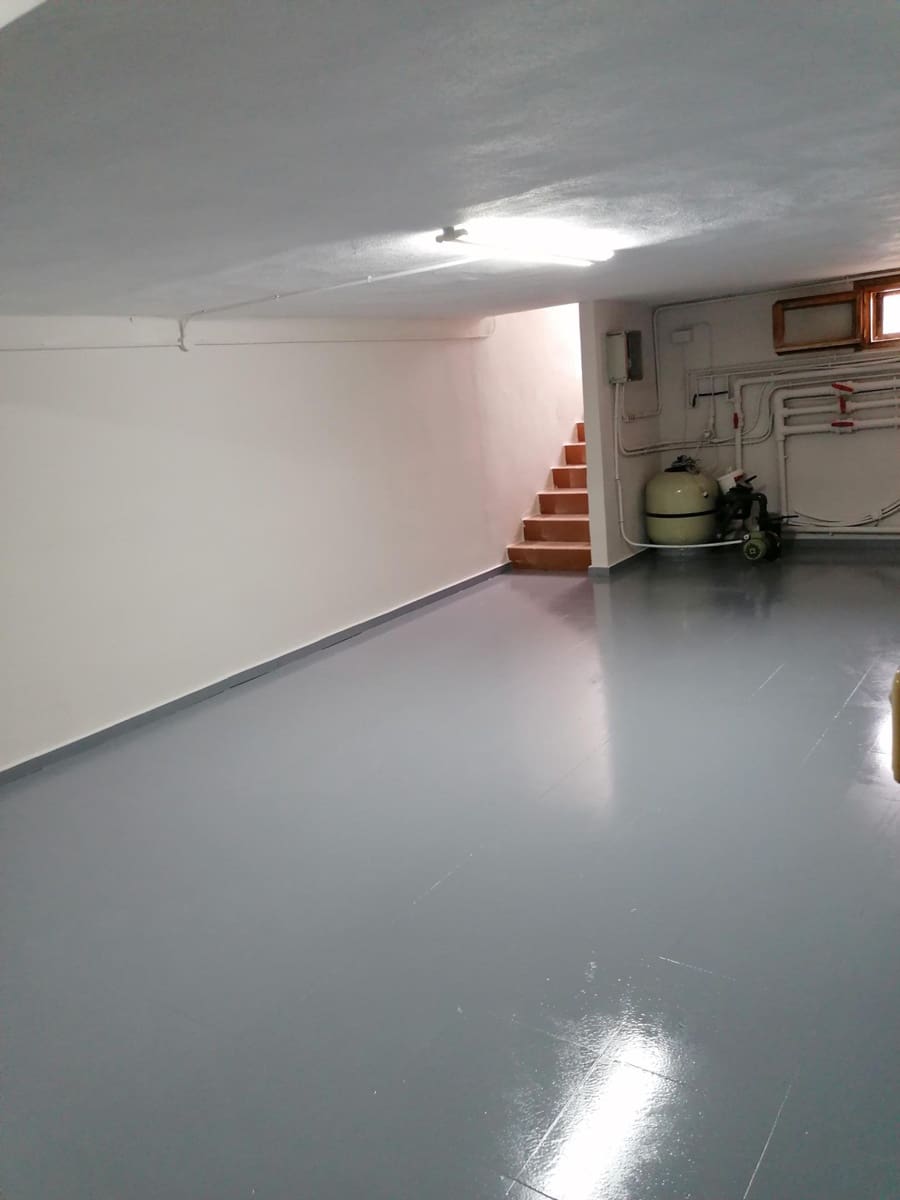 4 bedroom Villa for sale in Albacete city with pool garage - € 695,000 (Ref: 9723698)