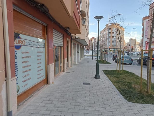 2 bedroom Commercial for sale in Hospital, Albacete city - € 99,000 (Ref: 9723699)