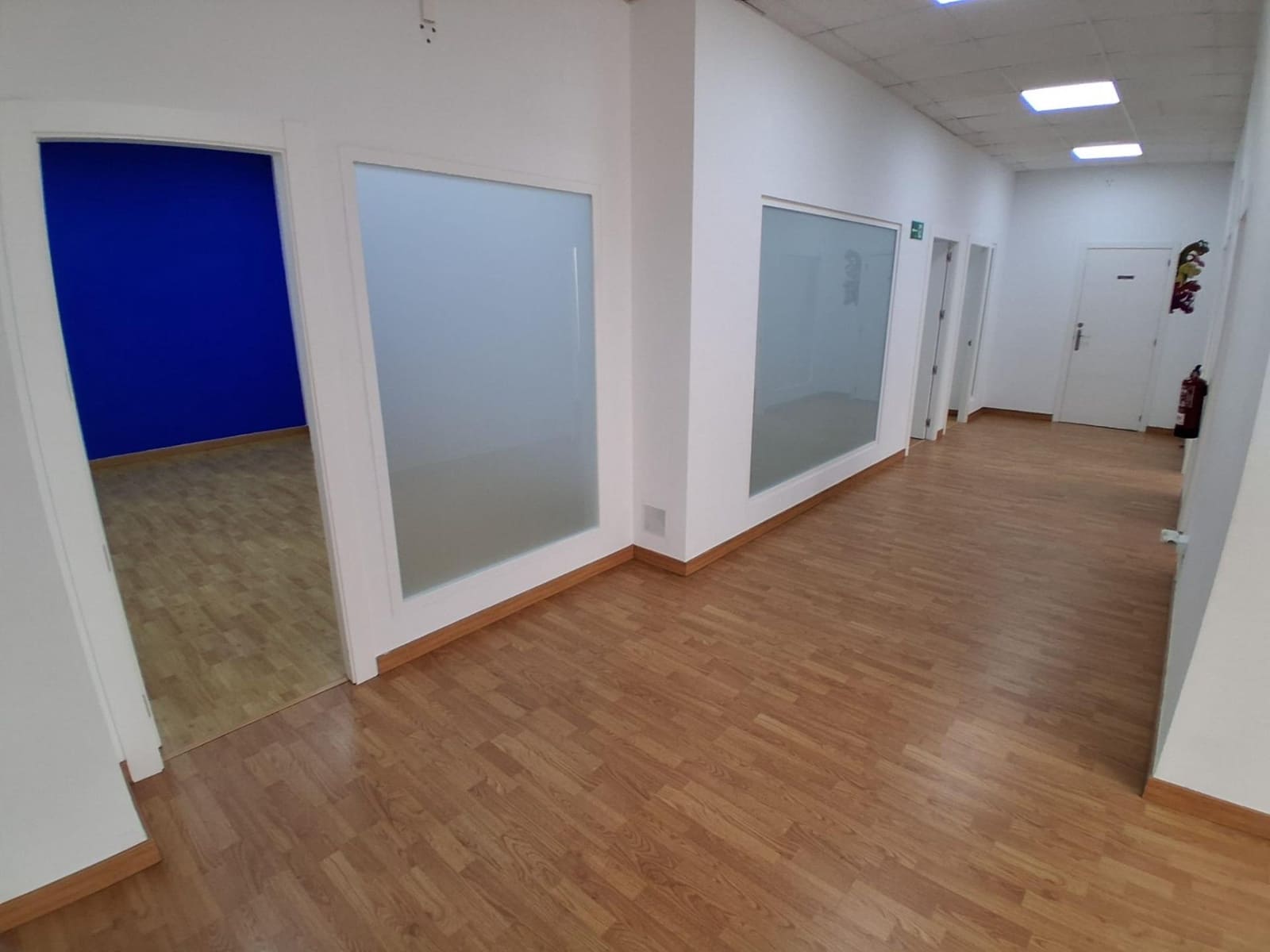 Commercial for sale in Albacete city - € 200,000 (Ref: 9723700)