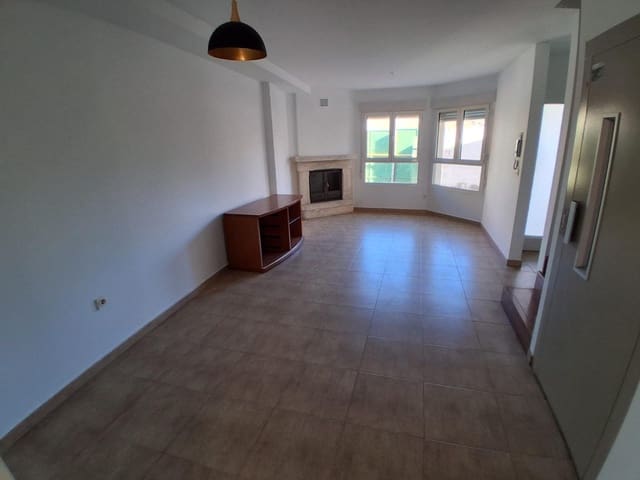 3 bedroom Terraced Villa for sale in La Gineta with garage - € 200,000 (Ref: 9723701)