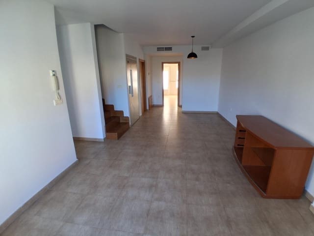 3 bedroom Terraced Villa for sale in La Gineta with garage - € 200,000 (Ref: 9723701)