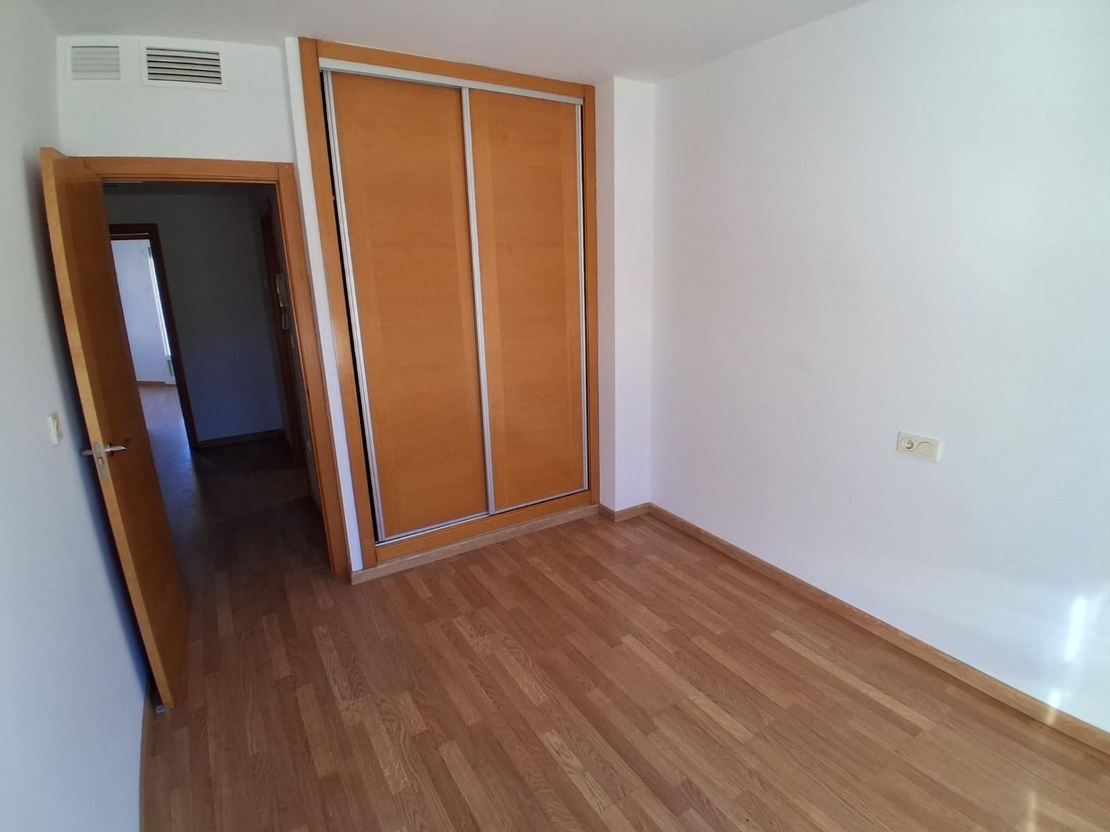 3 bedroom Terraced Villa for sale in La Gineta with garage - € 200,000 (Ref: 9723701)