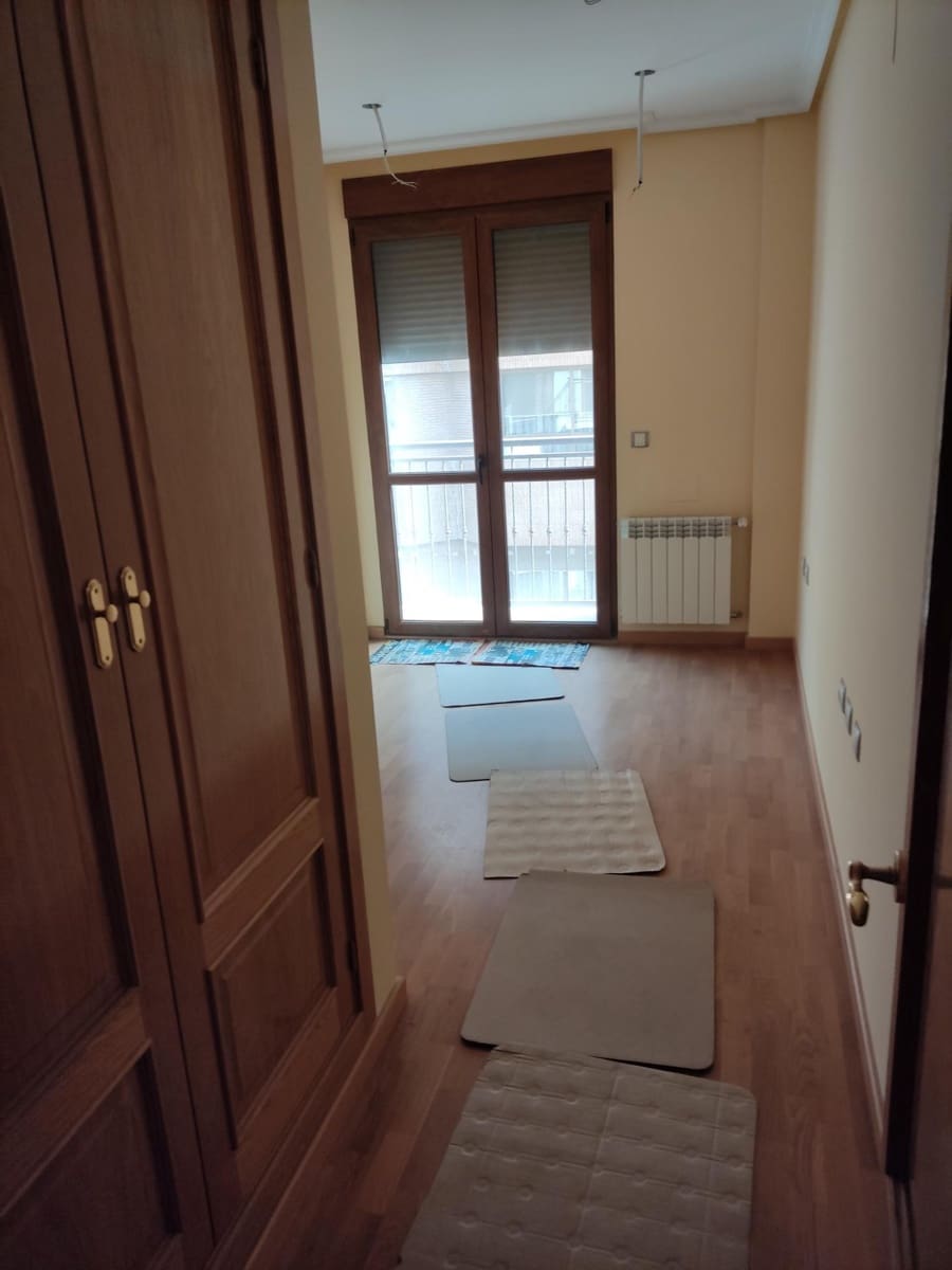 4 bedroom Flat for sale in Albacete city with garage - € 380,000 (Ref: 9723702)