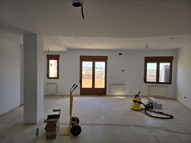 3 bedroom Penthouse for sale in La Roda with garage - € 228,000 (Ref: 9723704)