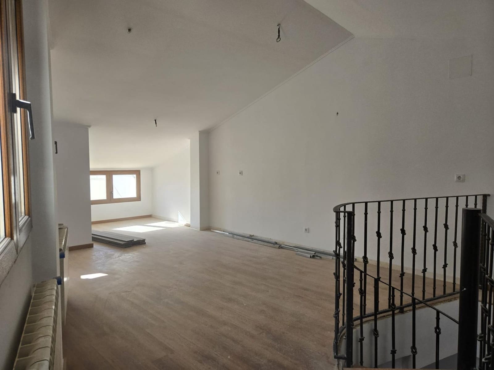 3 bedroom Penthouse for sale in La Roda with garage - € 228,000 (Ref: 9723704)