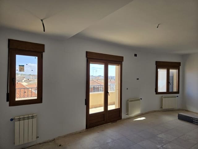 3 bedroom Penthouse for sale in La Roda with garage - € 228,000 (Ref: 9723704)