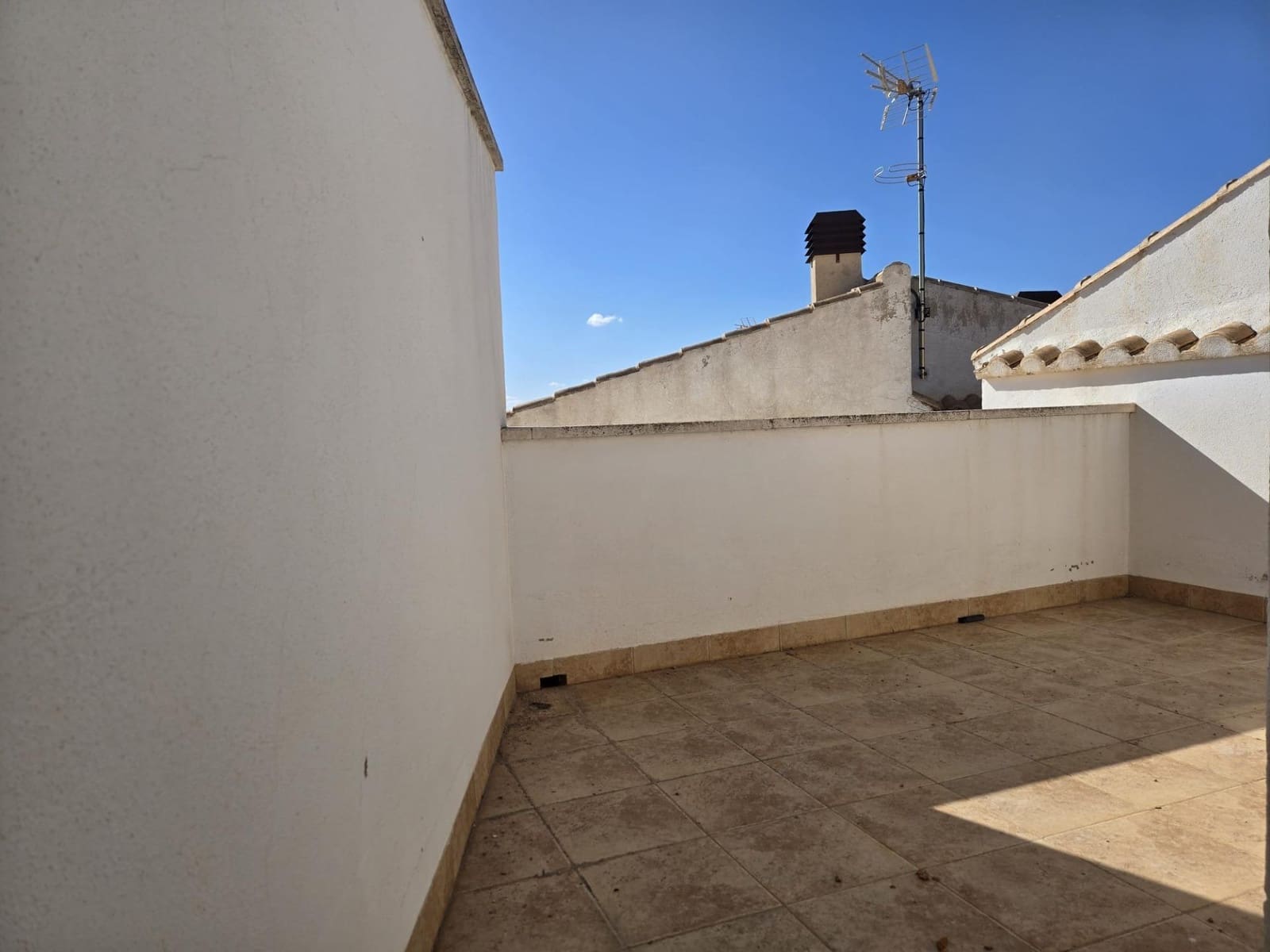 3 bedroom Penthouse for sale in La Roda with garage - € 228,000 (Ref: 9723704)