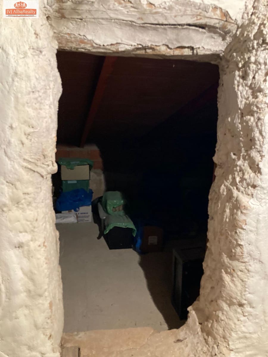 3 bedroom Finca/Country House for sale in Casas de Juan Nunez - € 80,000 (Ref: 9723708)