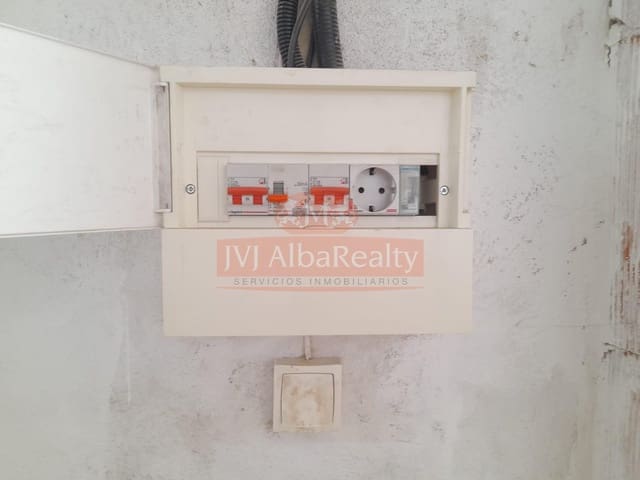 Erhverv til salg i Albacete by - € 128.000 (Ref: 9723710)