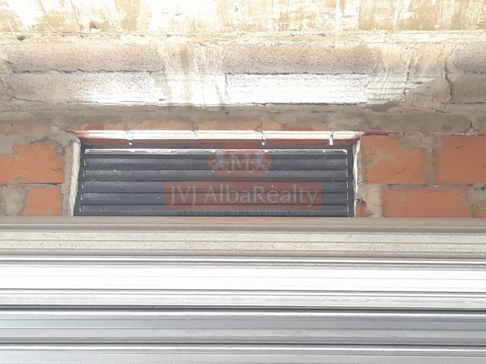 Commercial for sale in Albacete city - € 128,000 (Ref: 9723710)