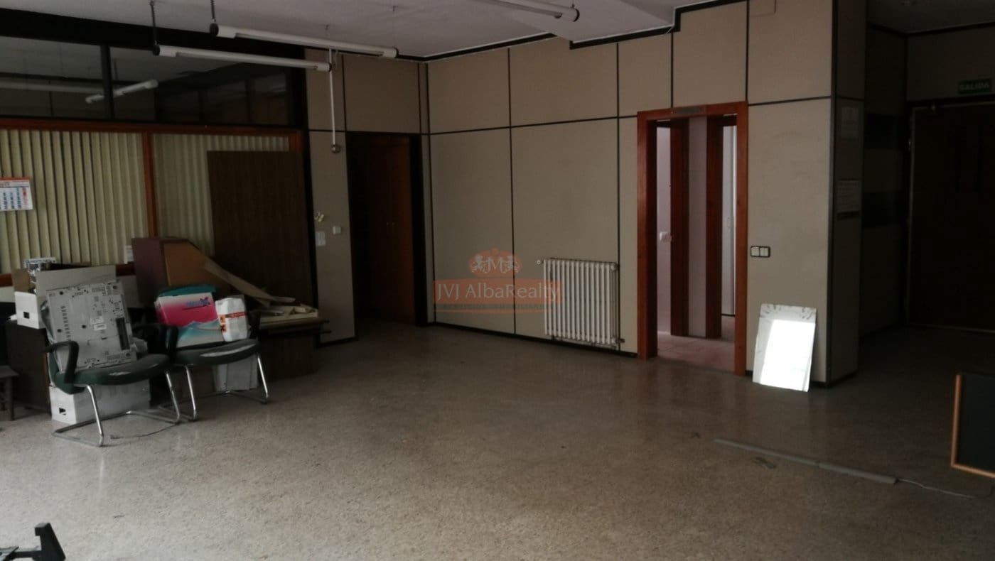 Office for rent in Albacete city - € 1,400 (Ref: 9723711)