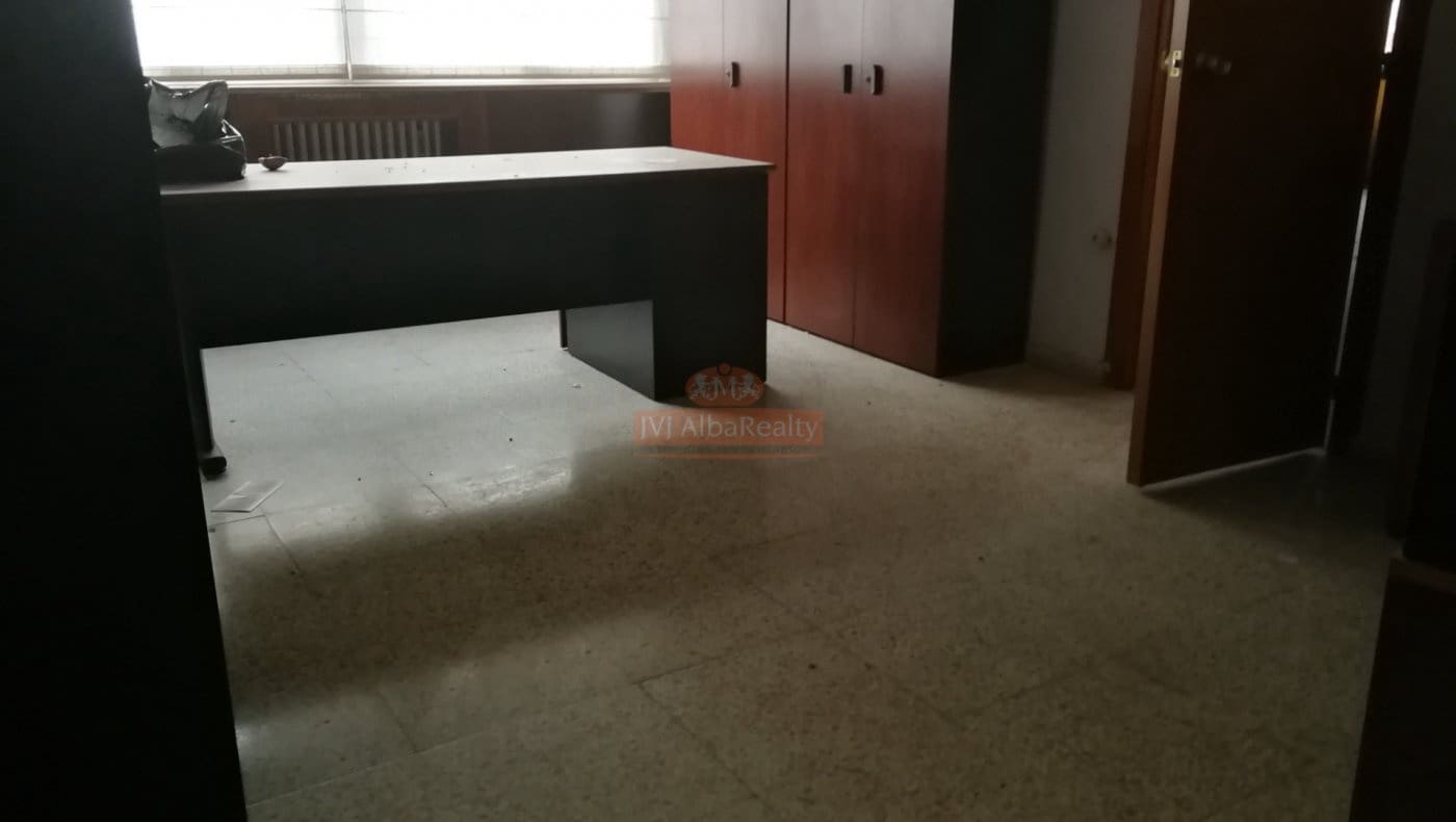 Office for rent in Albacete city - € 1,400 (Ref: 9723711)