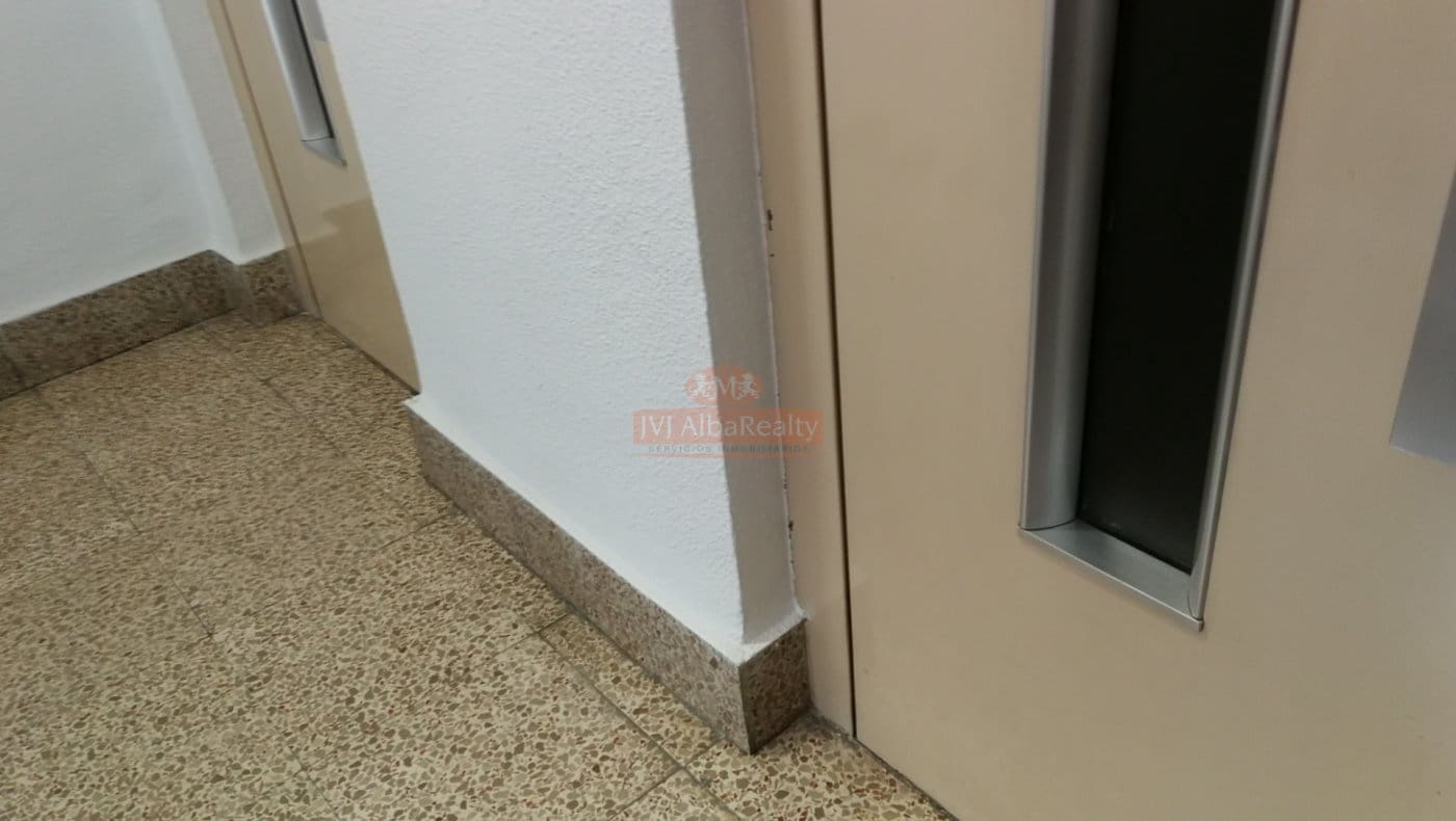 Office for rent in Albacete city - € 1,400 (Ref: 9723711)