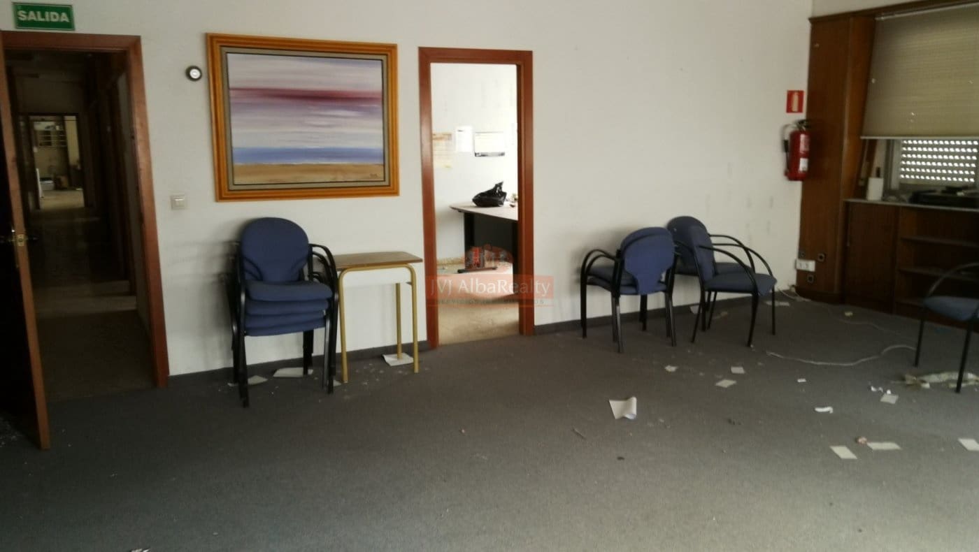 Office for rent in Albacete city - € 1,400 (Ref: 9723711)