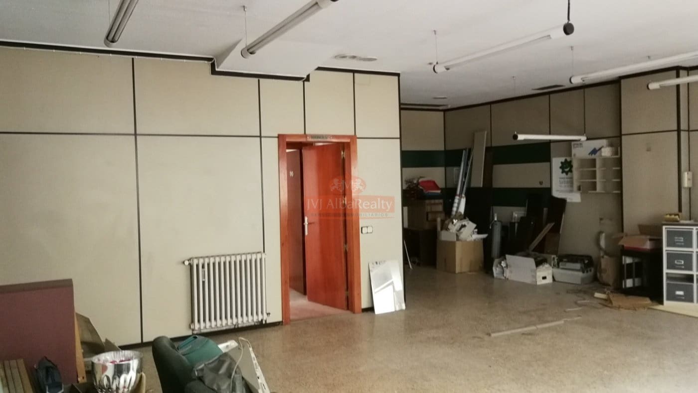 Office for rent in Albacete city - € 1,400 (Ref: 9723711)