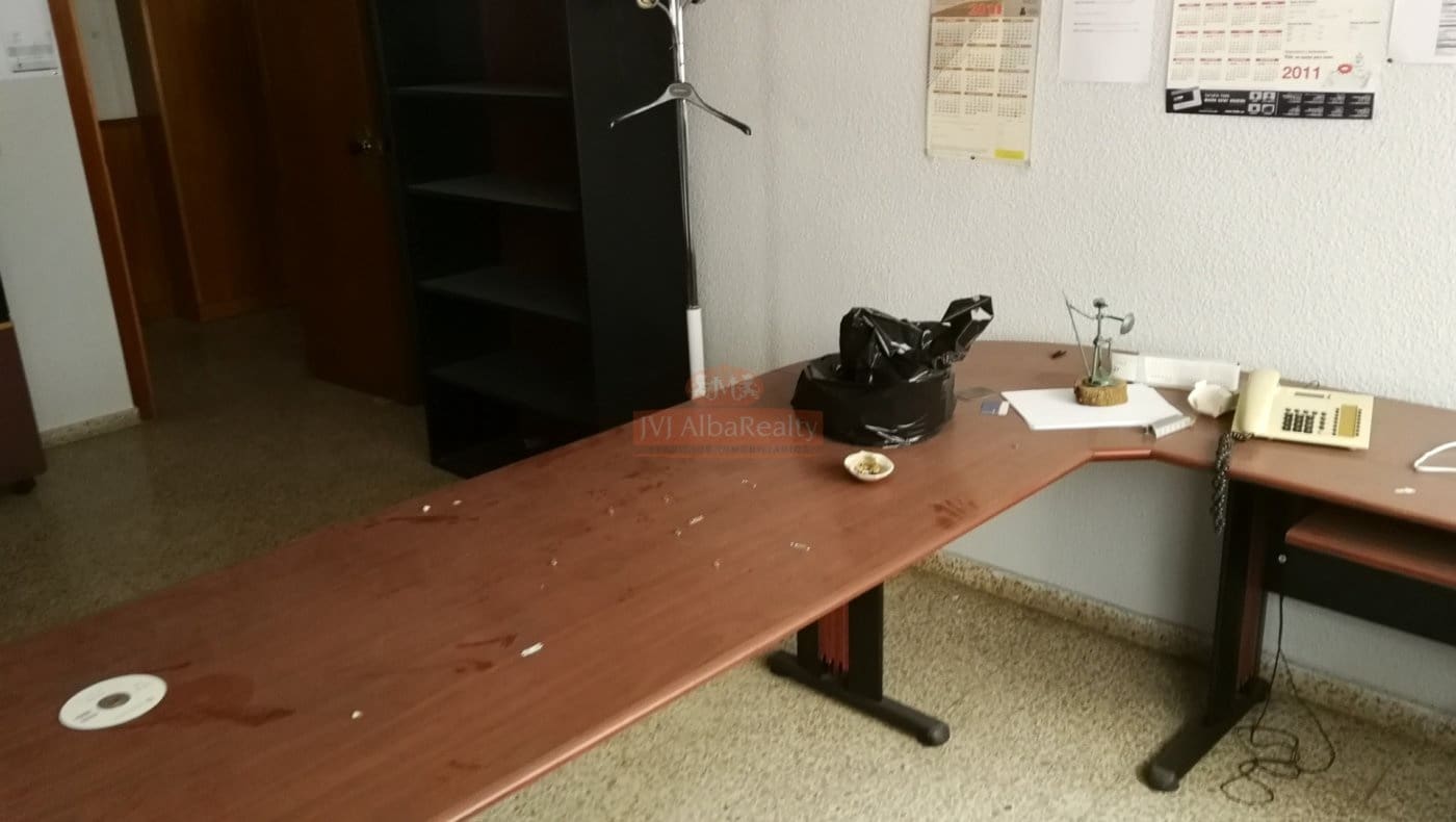 Office for rent in Albacete city - € 1,400 (Ref: 9723711)