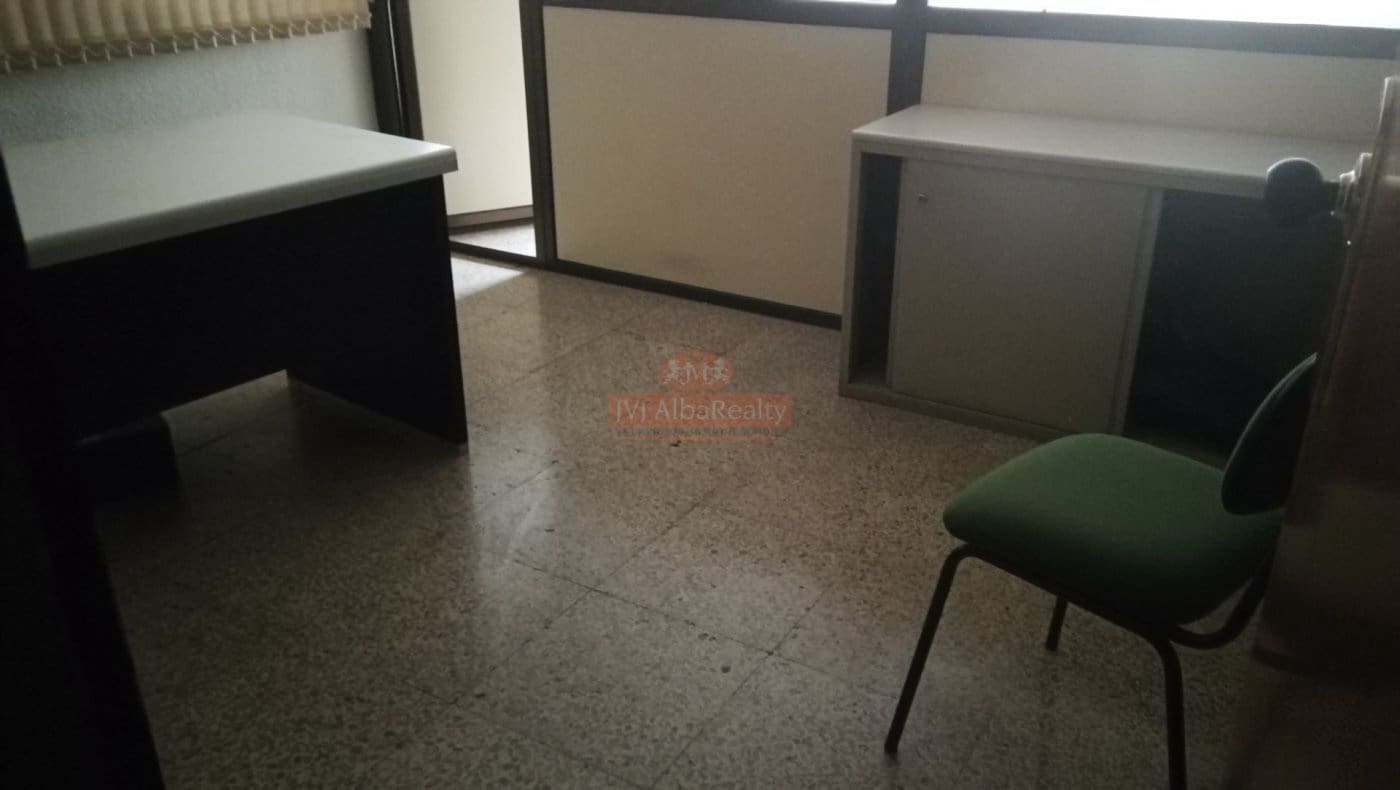 Office for rent in Albacete city - € 1,400 (Ref: 9723711)