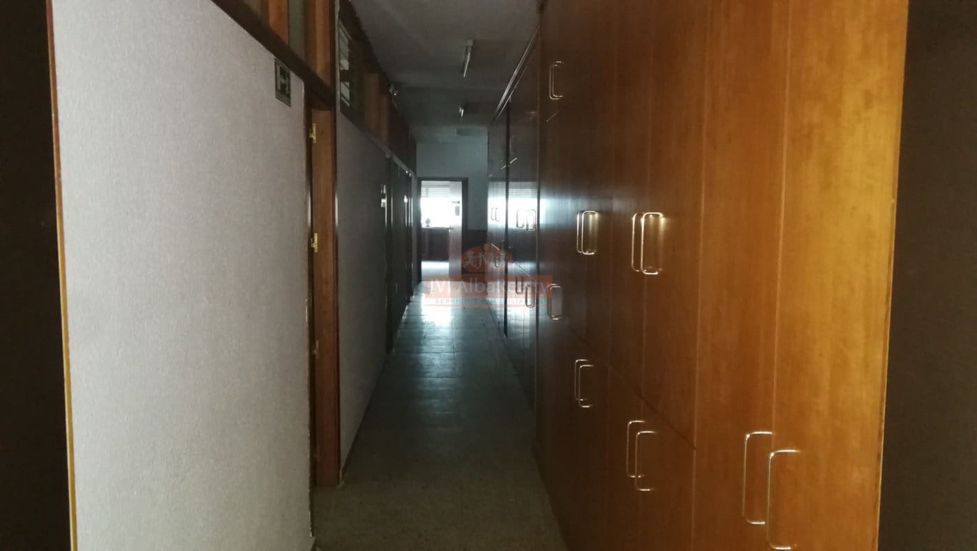 Office for rent in Albacete city - € 1,400 (Ref: 9723711)