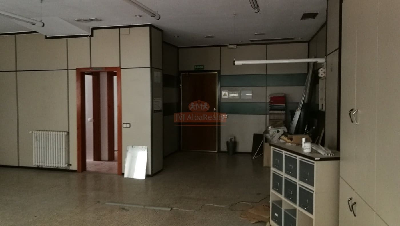 Office for rent in Albacete city - € 1,400 (Ref: 9723711)
