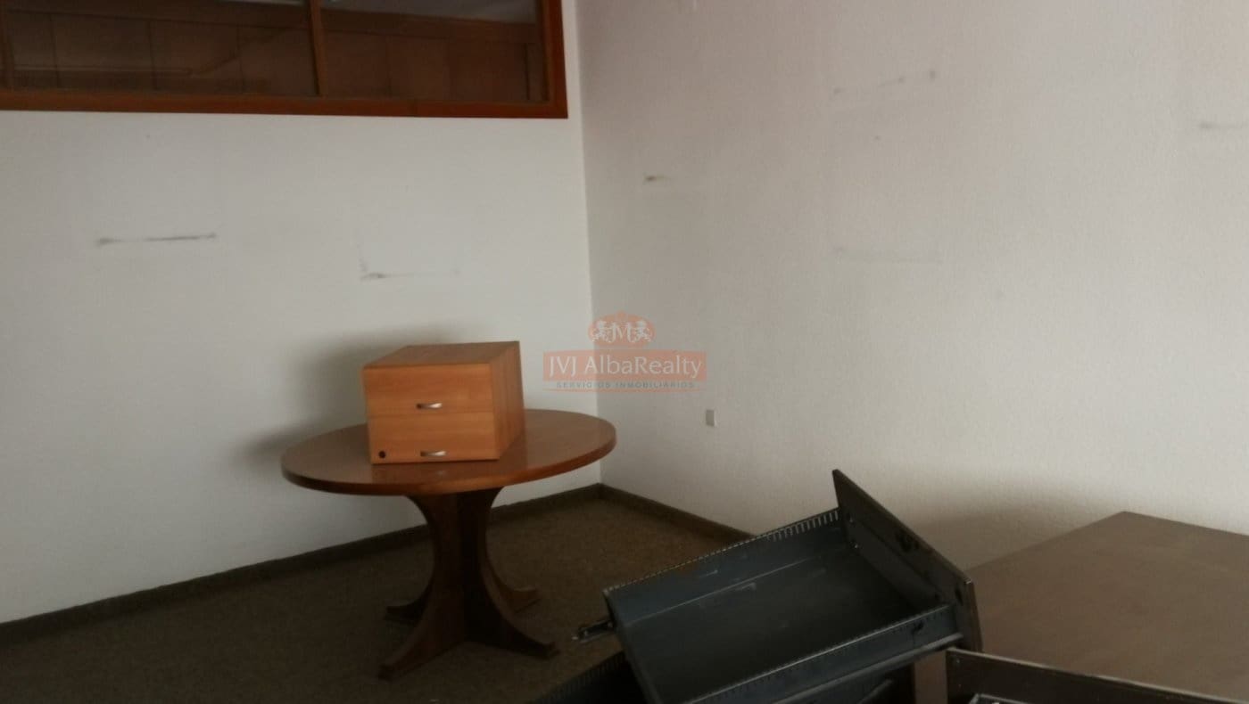 Office for rent in Albacete city - € 1,400 (Ref: 9723711)