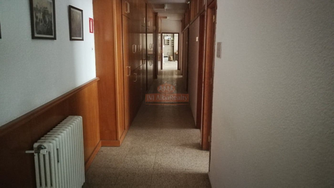 Office for rent in Albacete city - € 1,400 (Ref: 9723711)