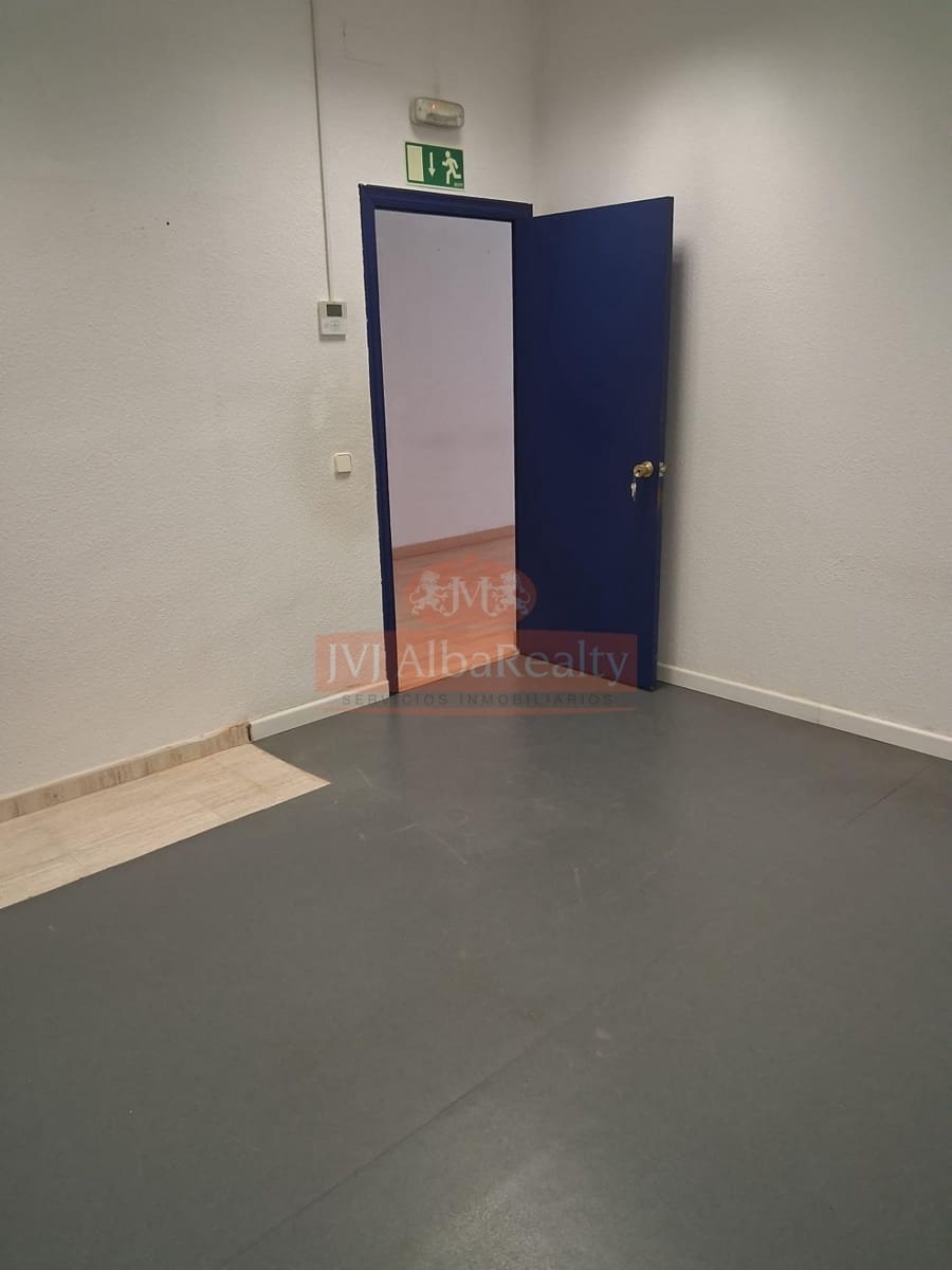 Commercial for sale in Albacete city - € 850,000 (Ref: 9723712)