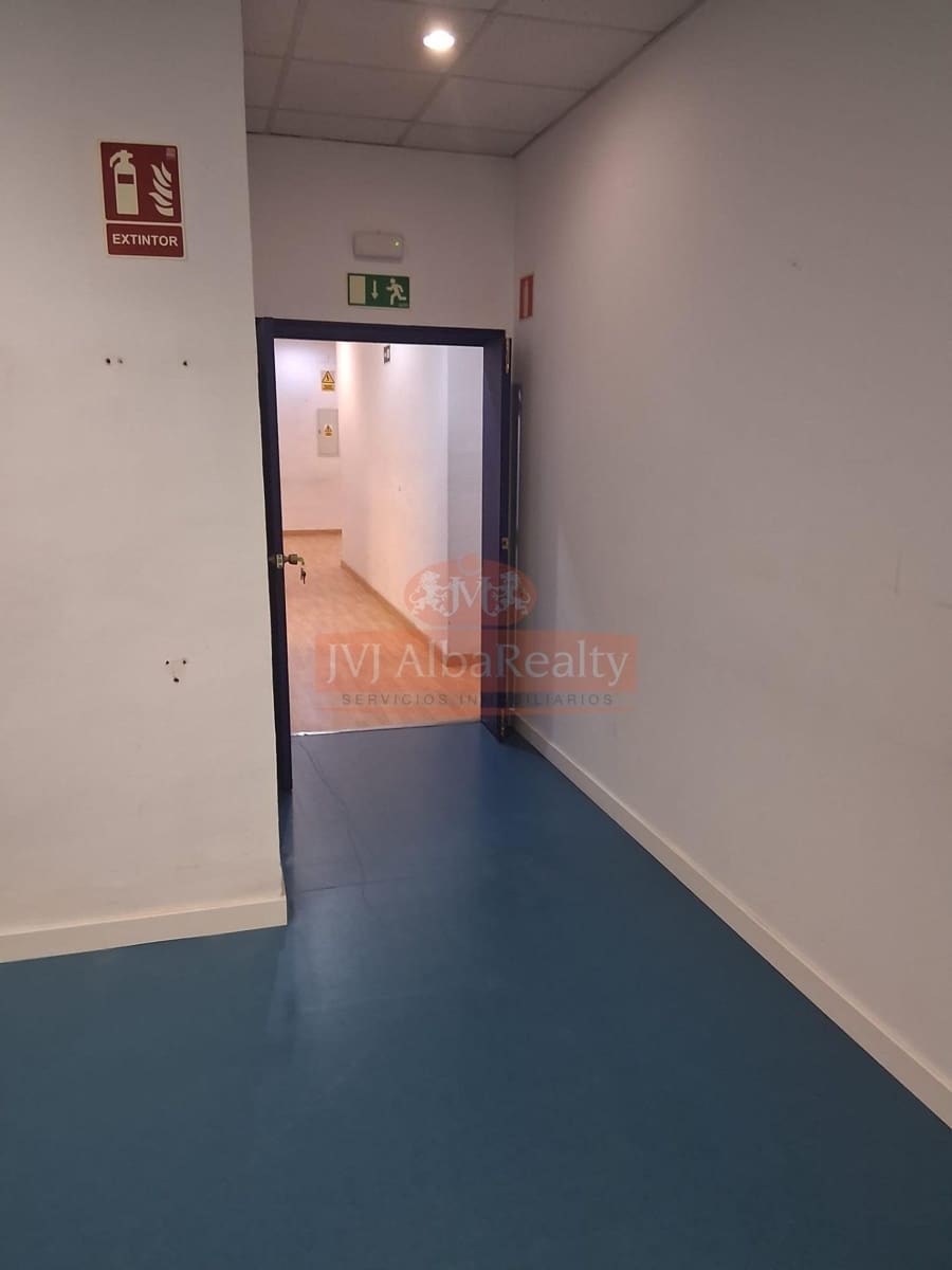 Commercial for sale in Albacete city - € 850,000 (Ref: 9723712)