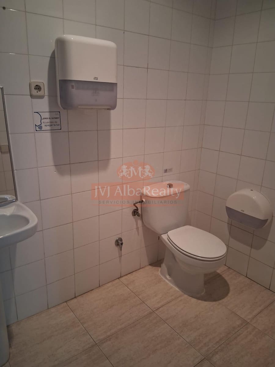 Commercial for sale in Albacete city - € 850,000 (Ref: 9723712)