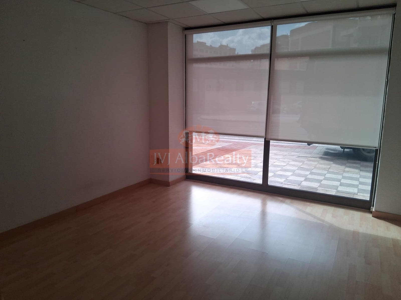 Commercial for sale in Albacete city - € 850,000 (Ref: 9723712)
