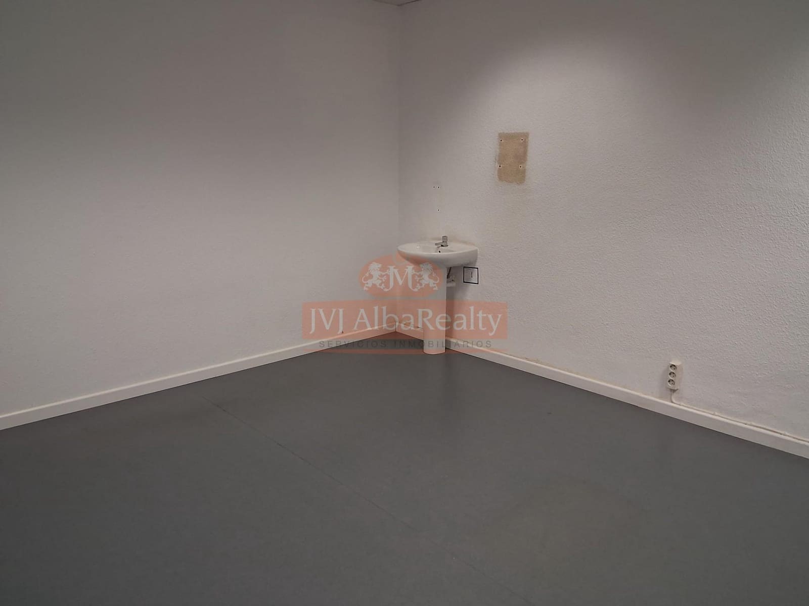 Commercial for sale in Albacete city - € 850,000 (Ref: 9723712)