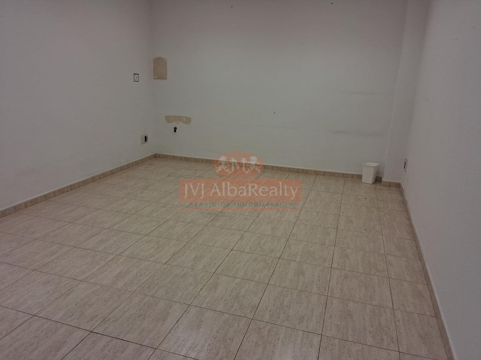 Commercial for sale in Albacete city - € 850,000 (Ref: 9723712)