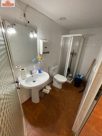 Commercial for rent in Albacete city - € 600 (Ref: 9723713)