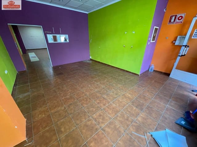 Commercial for rent in Albacete city - € 600 (Ref: 9723713)
