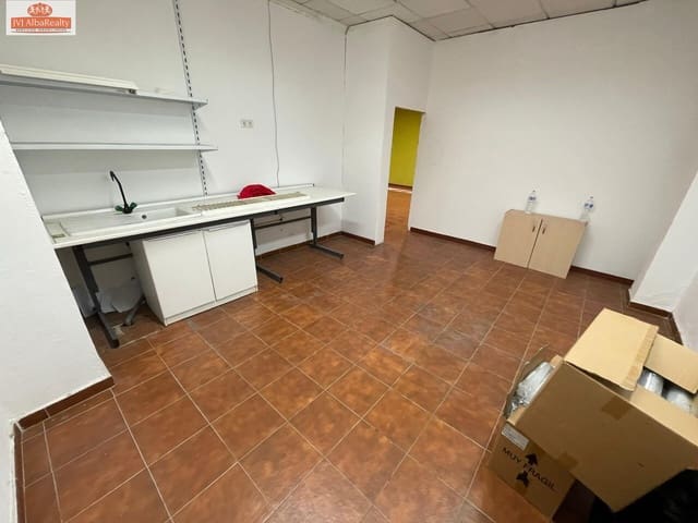 Commercial for rent in Albacete city - € 600 (Ref: 9723713)