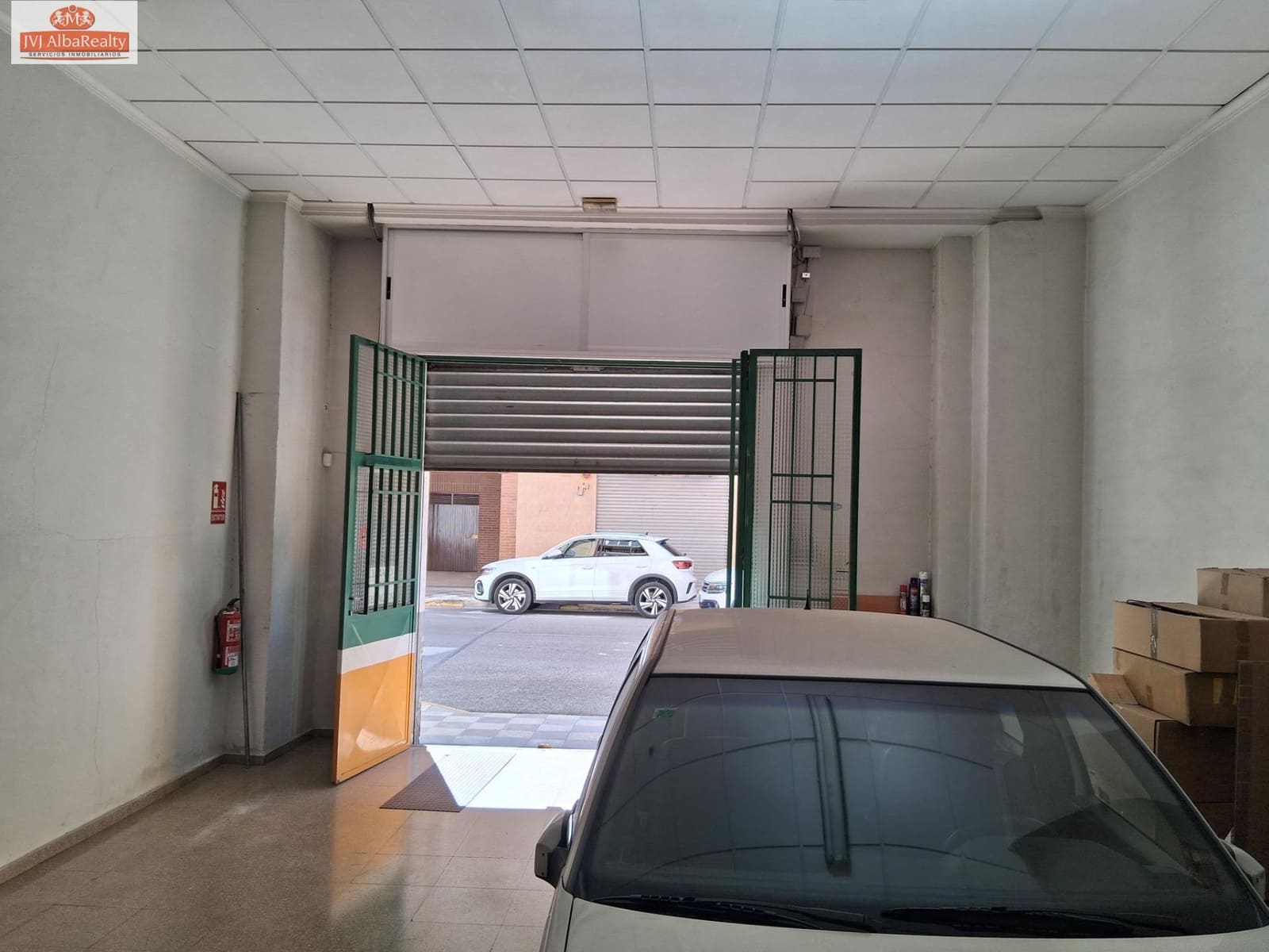 Commercial for sale in Albacete city - € 125,000 (Ref: 9723714)