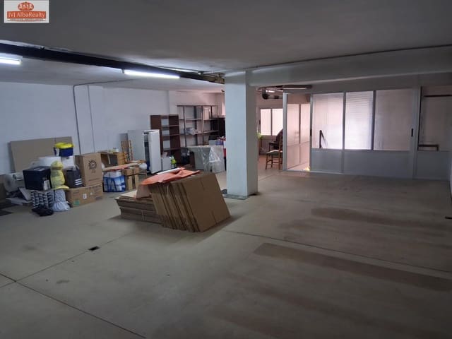 Commercial for sale in Hospital, Albacete city - € 125,000 (Ref: 9723714)