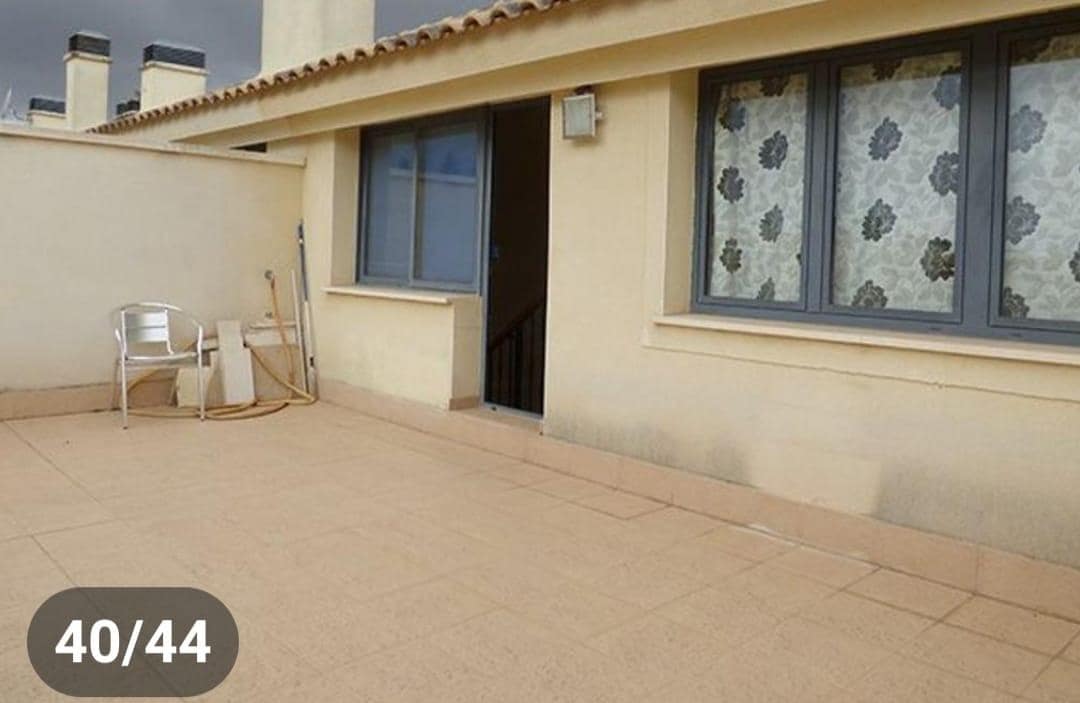 4 bedroom Terraced Villa for sale in Albacete city with garage - € 395,000 (Ref: 9723716)